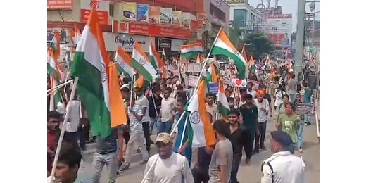 पटना : दारोगा भर्ती परीक्षा को लेकर छात्रों का जोरदार प्रदर्शन, पुलिस ने चटकाई लाठियां 